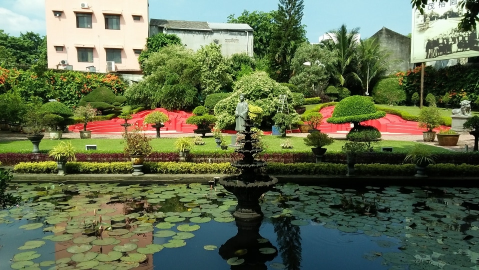 Interesting place to visit in Medan - Taman Bunga Tjong Yong Hian.