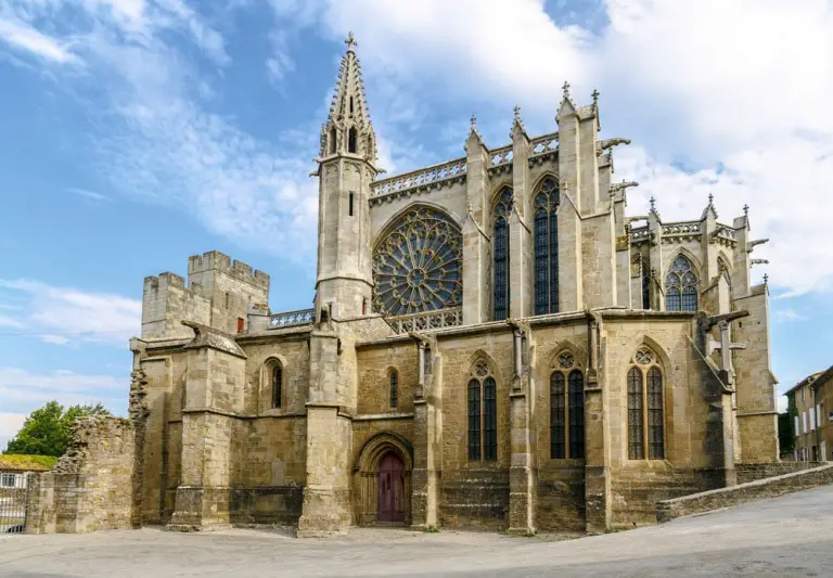 Visit Carcassonne and the Basilica of St-Nazaire/la Basilique St-Nazaire