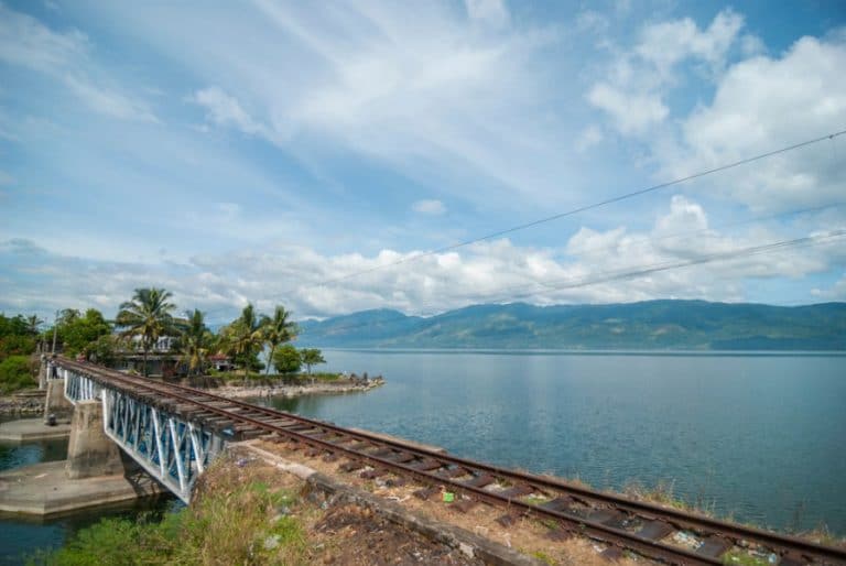 Lake Singkarak – A Stunning Tourist Spot In West Sumatra To Visit