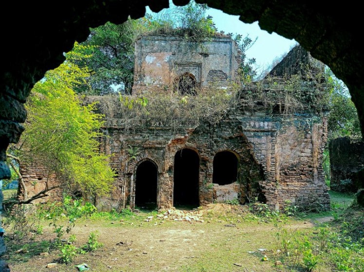 Historical Lakma Rajbari/Lakma Palace/লকমা রাজবাড়ী in Joypurhat.