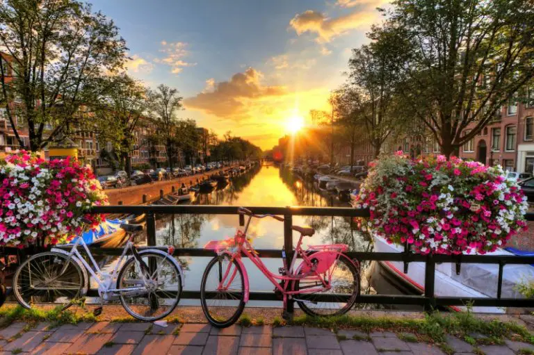 25 Best Places To Visit in Amsterdam (Things to do and see)
